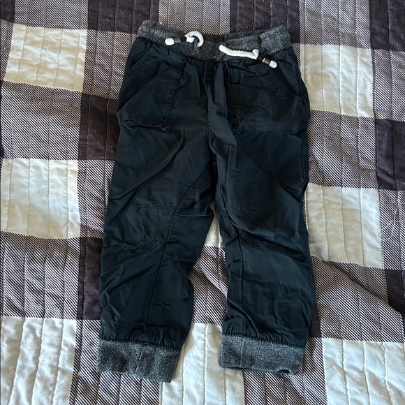 2T pant bundle: Cat and Jack and Carter - Picture 2 of 16